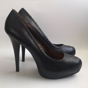 Steve Madden Black Platform Pumps Size 10